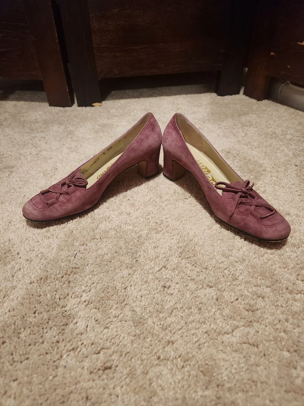 Salvatore Ferragamo Mauve Suede Ballet Flats with Bow Detail